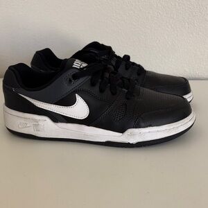 Nike Full Force low Kids Black and White Sneakers